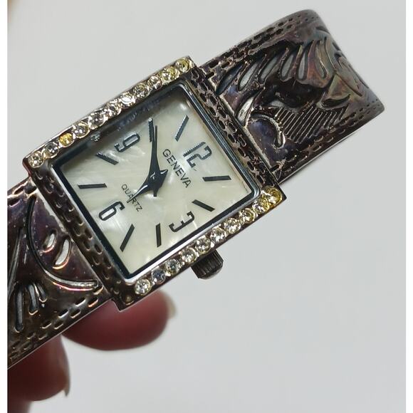 VTG Geneva Analog Hinged Bangle Cuff Wrist Watches l Qty: 2 - Picture 6 of 15